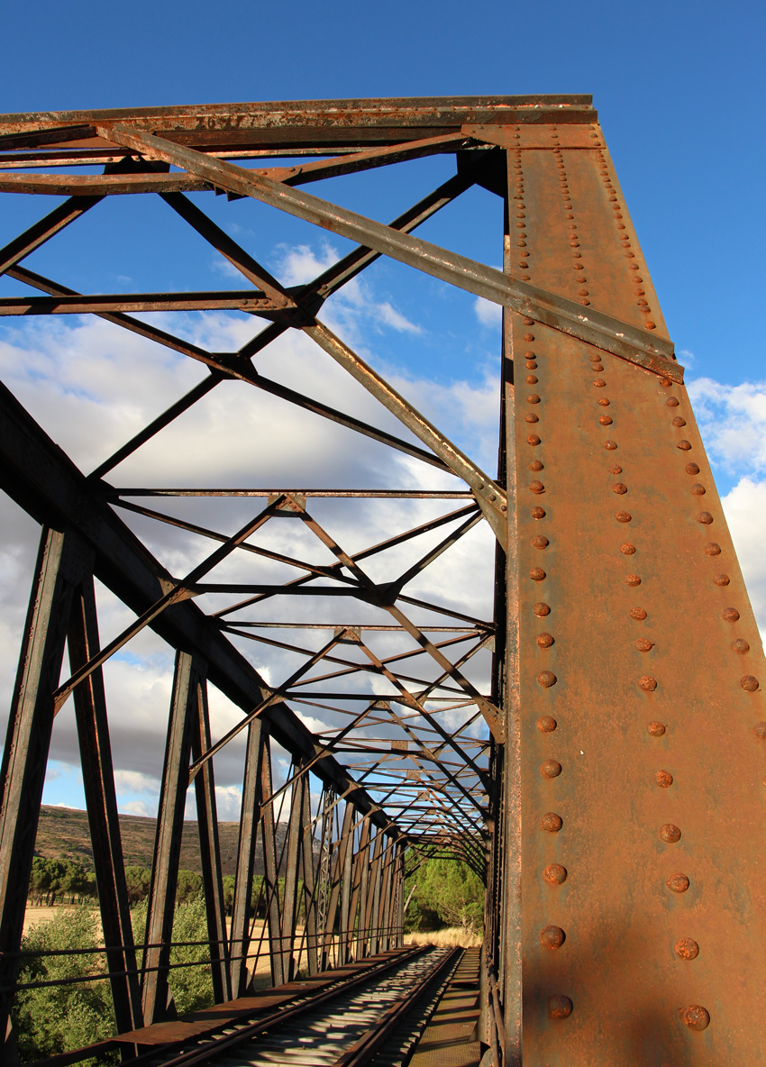 Puente Ferrocarril El Carrascal (Línea Valladolid - Ariza km. 62)